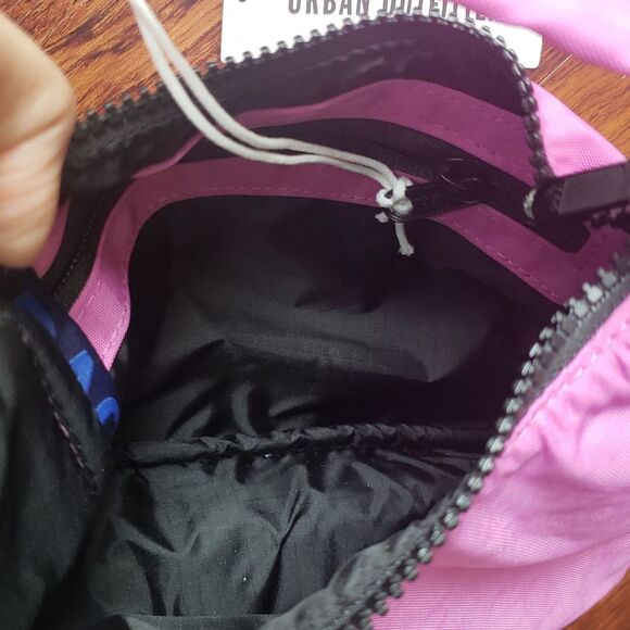 Baggu Extra Pink Chic Coquette Y2K Preppy Edgy Feminine Mini Nylon Shoulder Bag - Picture 5 of 8